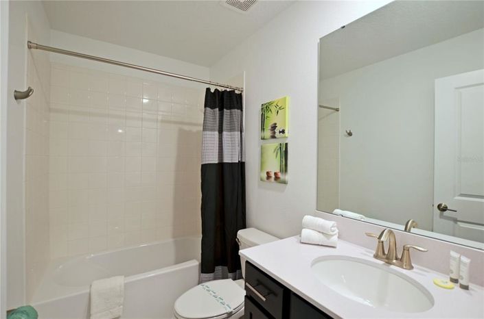 Image No.37-8 Bed Property for sale