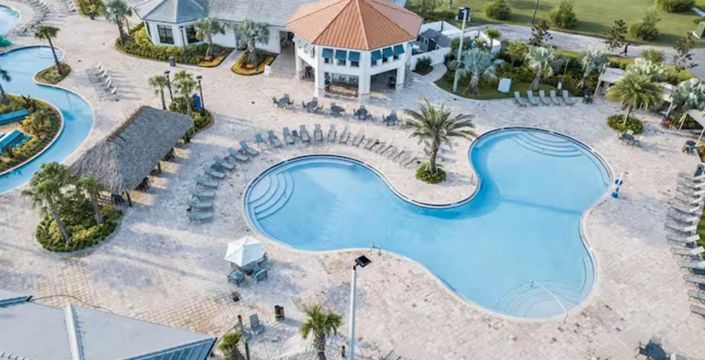 Image No.55-8 Bed Property for sale