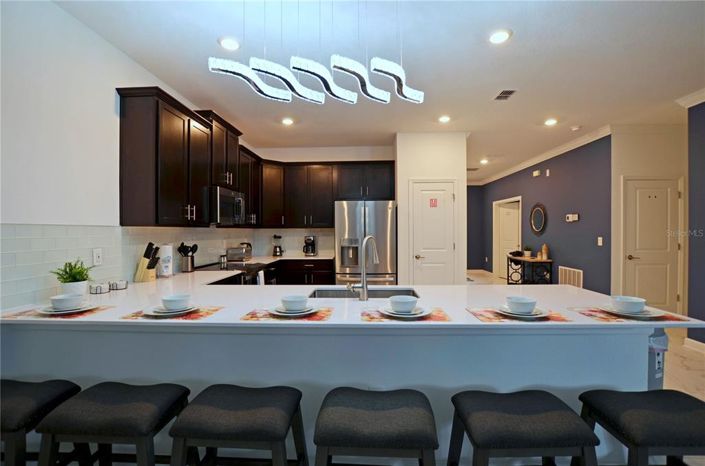 Image No.9-8 Bed Property for sale