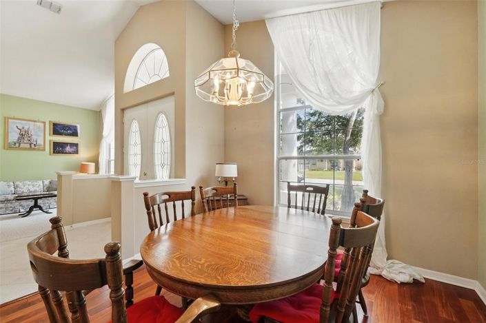 Image No.10-4 Bed Property for sale