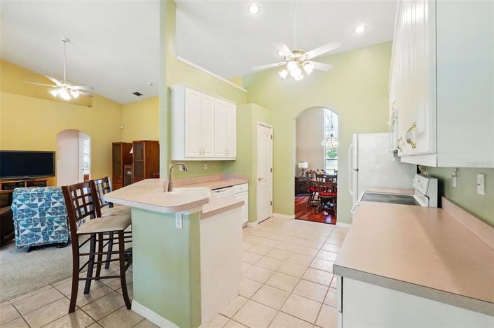 Image No.17-4 Bed Property for sale