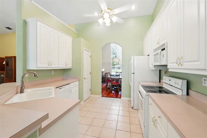 Image No.18-4 Bed Property for sale