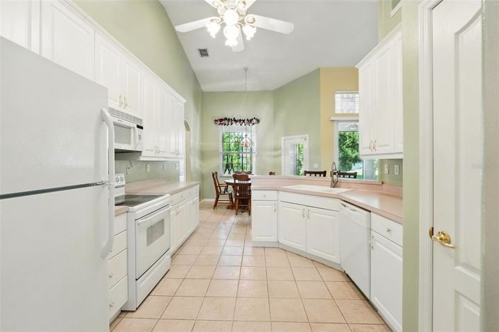 Image No.19-4 Bed Property for sale