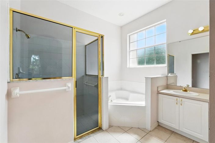 Image No.25-4 Bed Property for sale