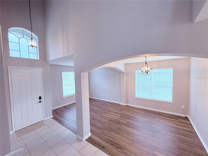 Image No.10-5 Bed Property for sale