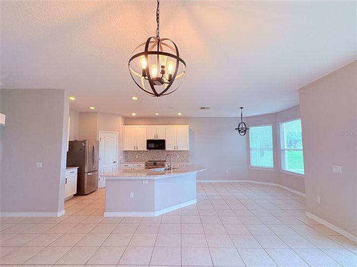 Image No.15-5 Bed Property for sale