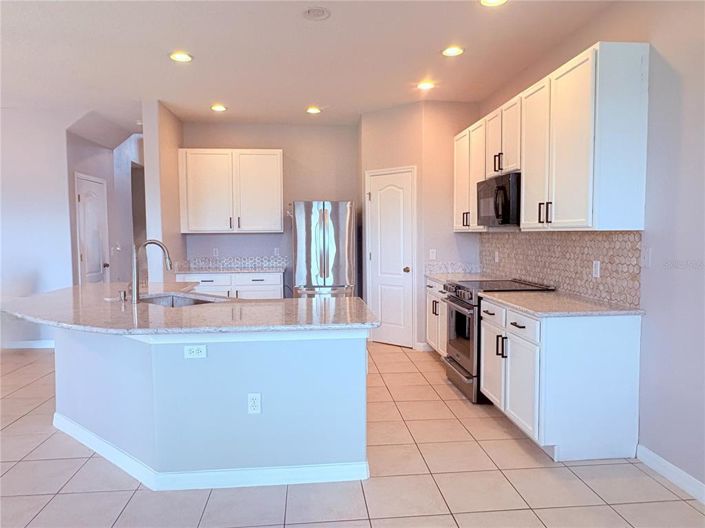 Image No.16-5 Bed Property for sale