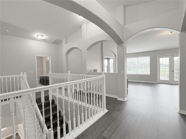 Image No.30-5 Bed Property for sale