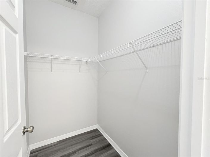 Image No.38-5 Bed Property for sale