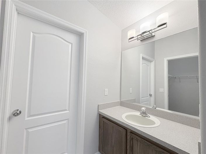 Image No.39-5 Bed Property for sale