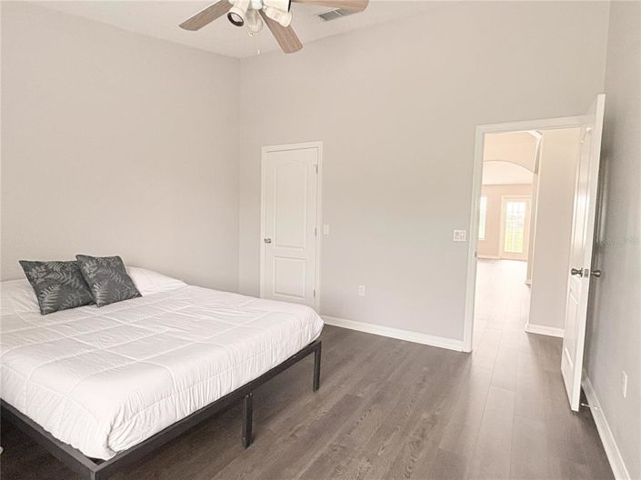 Image No.42-5 Bed Property for sale