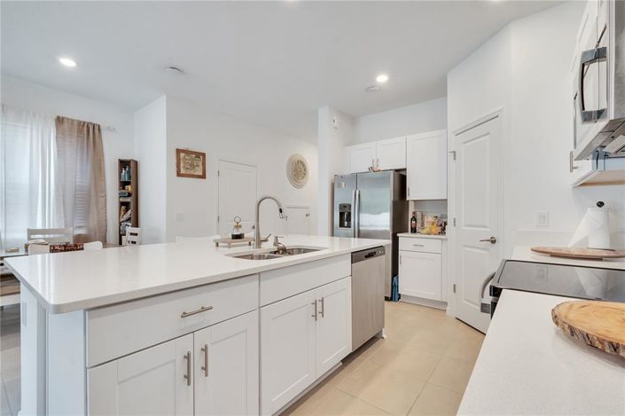 Image No.12-3 Bed Townhouse for sale