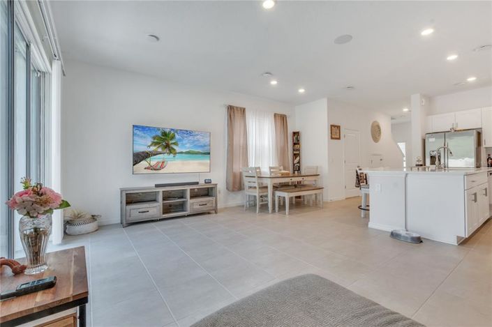 Image No.21-3 Bed Townhouse for sale