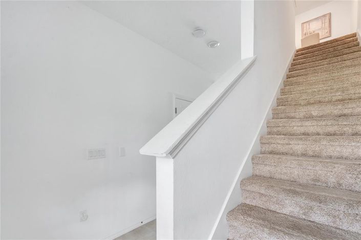 Image No.22-3 Bed Townhouse for sale