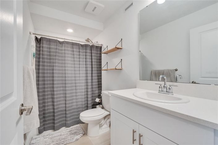 Image No.30-3 Bed Townhouse for sale