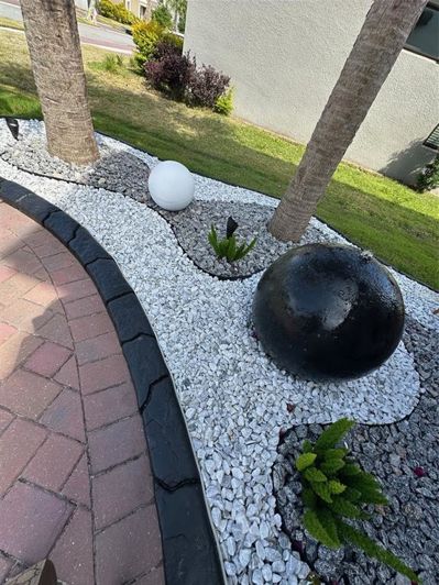 Image No.15-5 Bed Property for sale