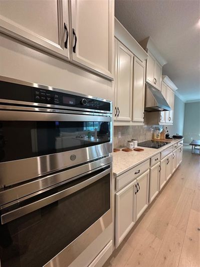 Image No.19-5 Bed Property for sale