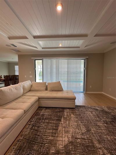 Image No.30-5 Bed Property for sale