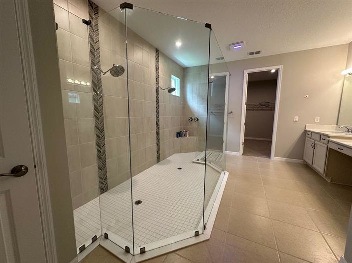 Image No.32-5 Bed Property for sale