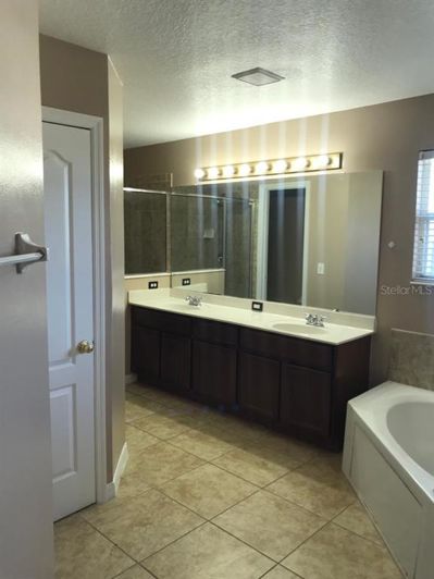 Image No.18-Propriété de 4 chambres à vendre à Kissimmee