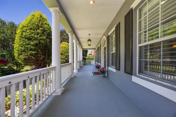 Image No.10-7 Bed Property for sale