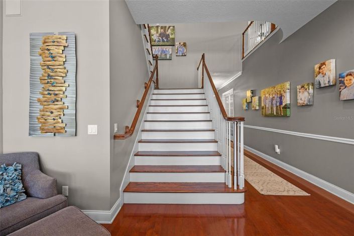 Image No.18-7 Bed Property for sale