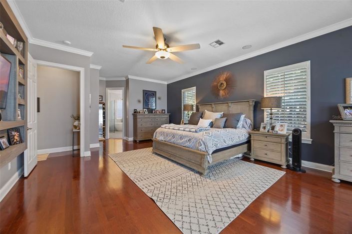 Image No.37-7 Bed Property for sale