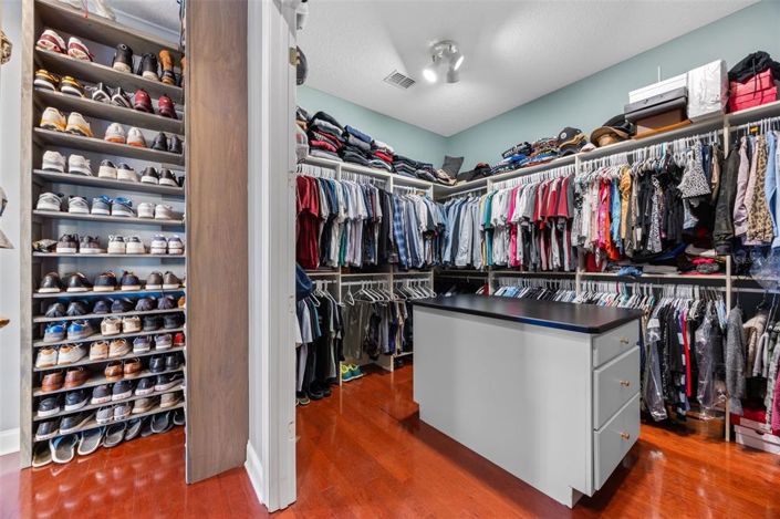 Image No.45-7 Bed Property for sale