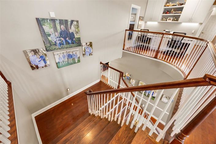 Image No.55-7 Bed Property for sale