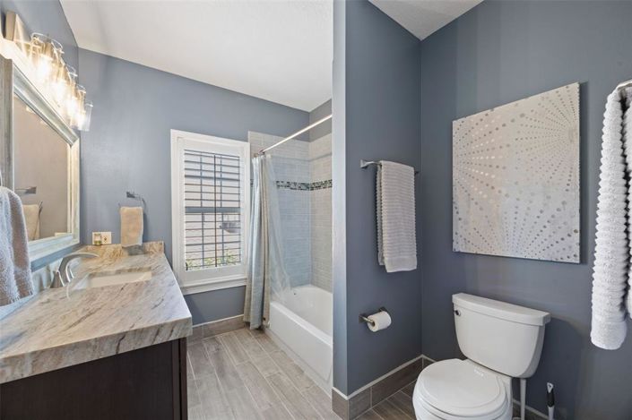 Image No.61-7 Bed Property for sale