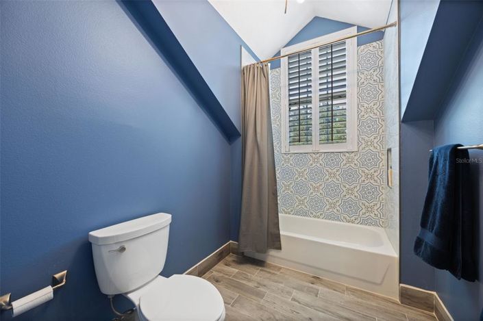 Image No.66-7 Bed Property for sale