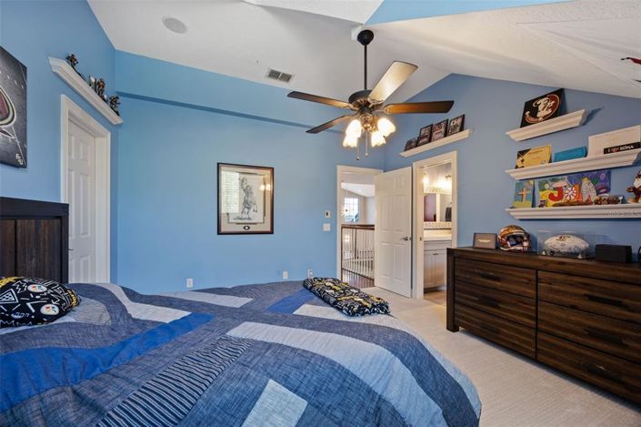 Image No.68-7 Bed Property for sale