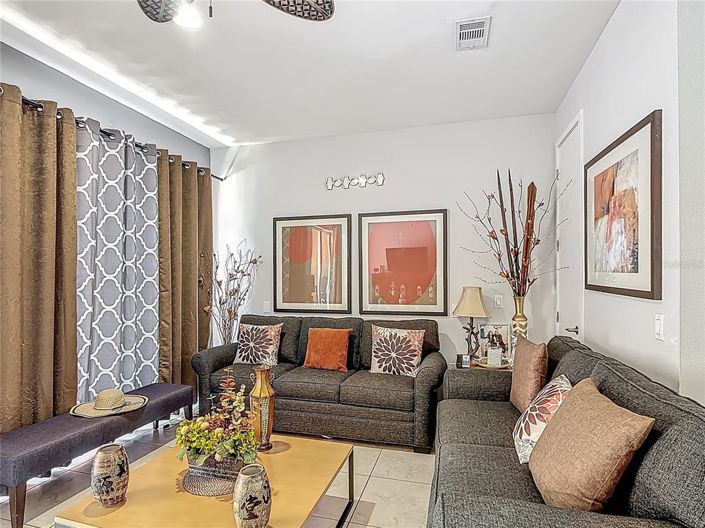 Image No.12-2 Bed Townhouse for sale