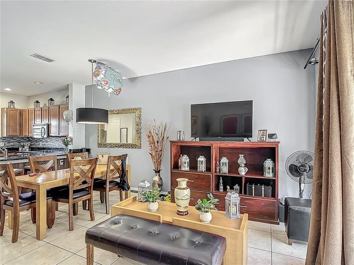 Image No.13-2 Bed Townhouse for sale