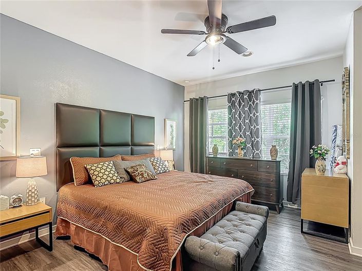 Image No.18-2 Bed Townhouse for sale