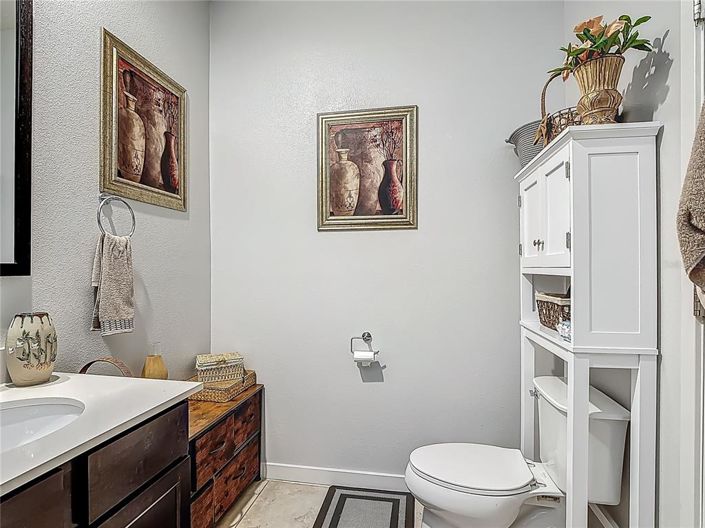 Image No.25-2 Bed Townhouse for sale