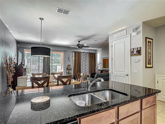 Image No.9-2 Bed Townhouse for sale