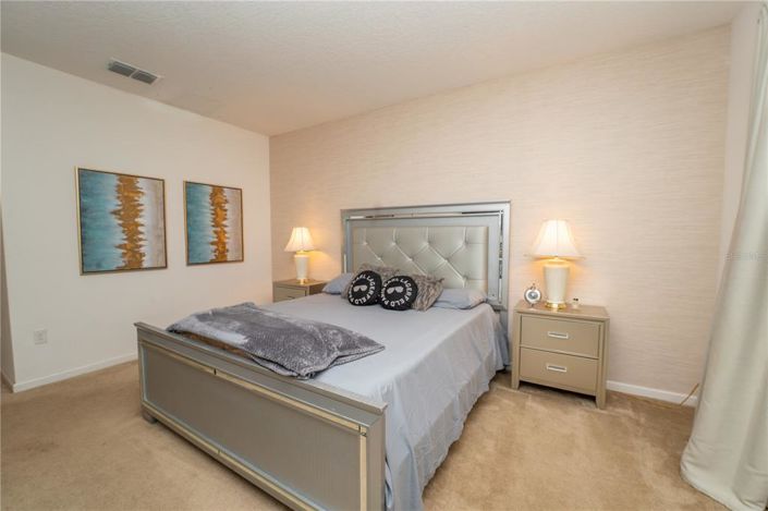 Image No.14-8 Bed Property for sale