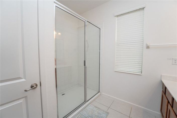 Image No.16-8 Bed Property for sale