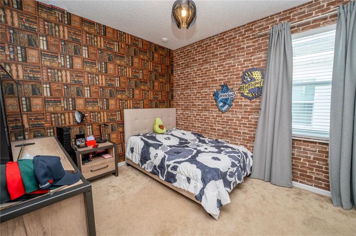 Image No.24-8 Bed Property for sale