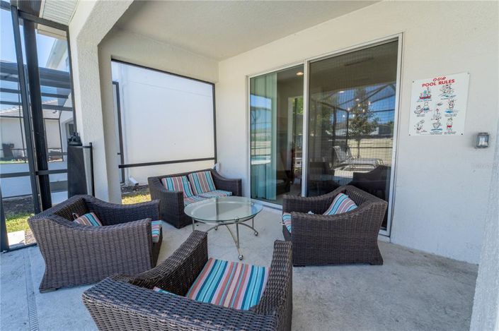 Image No.28-8 Bed Property for sale