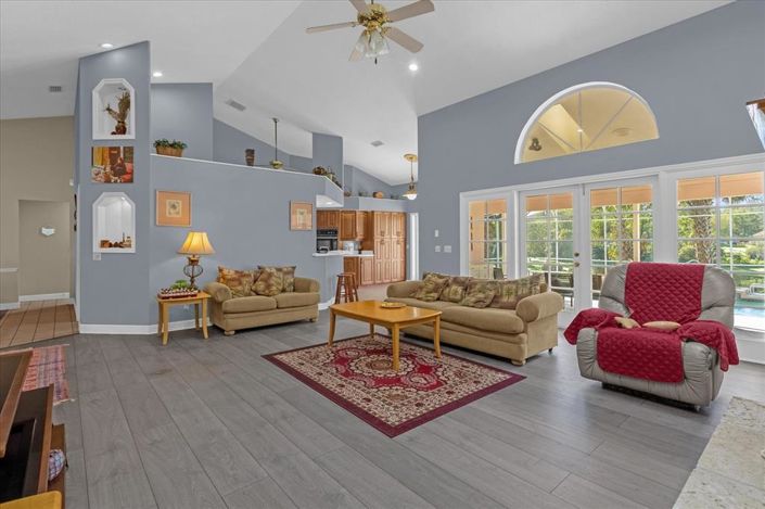 Image No.18-4 Bed Property for sale