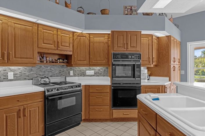 Image No.24-4 Bed Property for sale