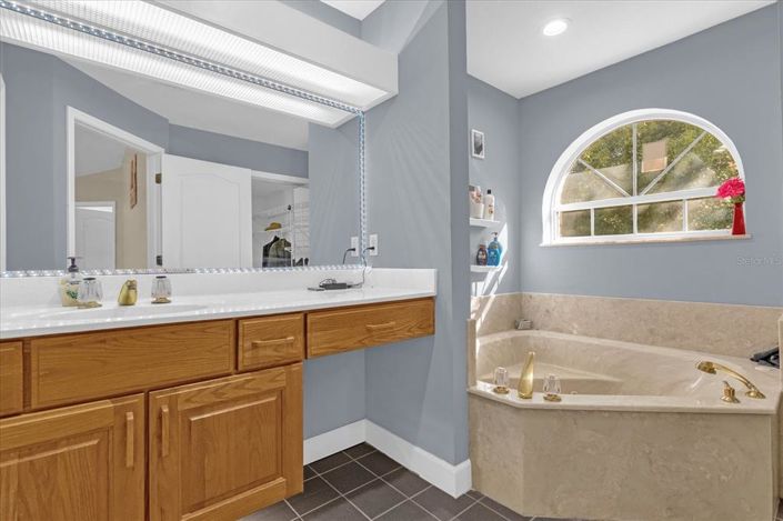 Image No.29-4 Bed Property for sale