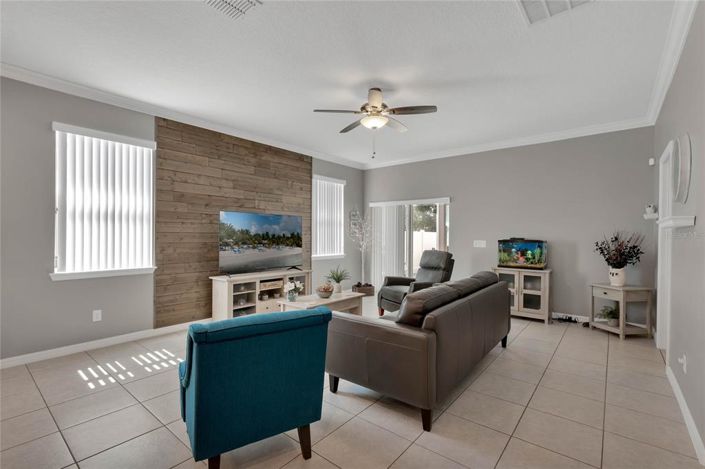 Image No.10-3 Bed Property for sale