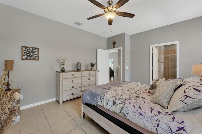 Image No.15-3 Bed Property for sale