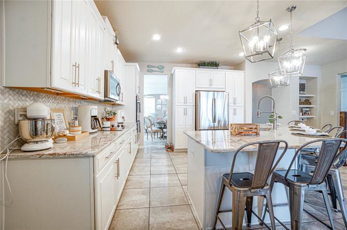 Image No.11-5 Bed Property for sale