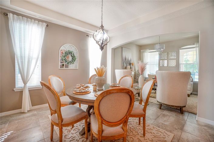 Image No.6-5 Bed Property for sale