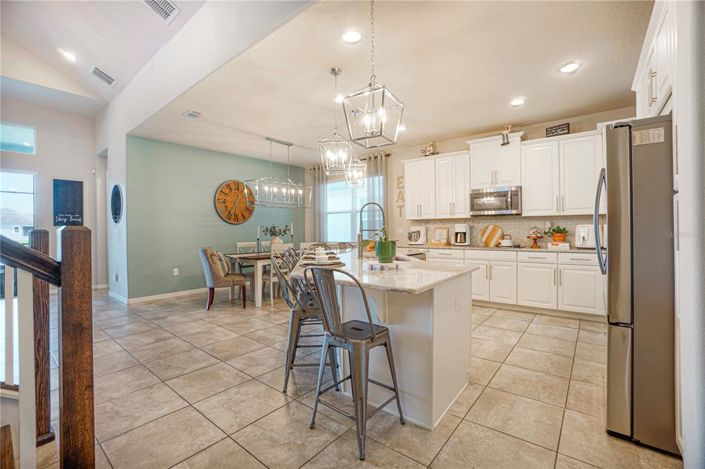 Image No.8-5 Bed Property for sale