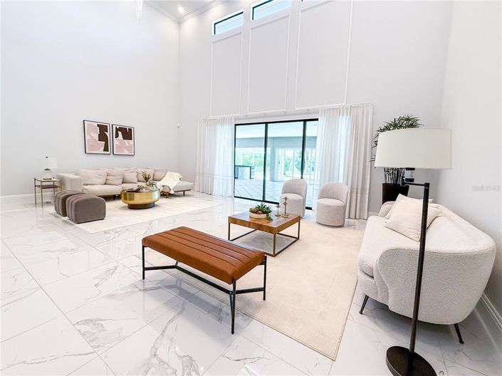 Image No.14-5 Bed Property for sale